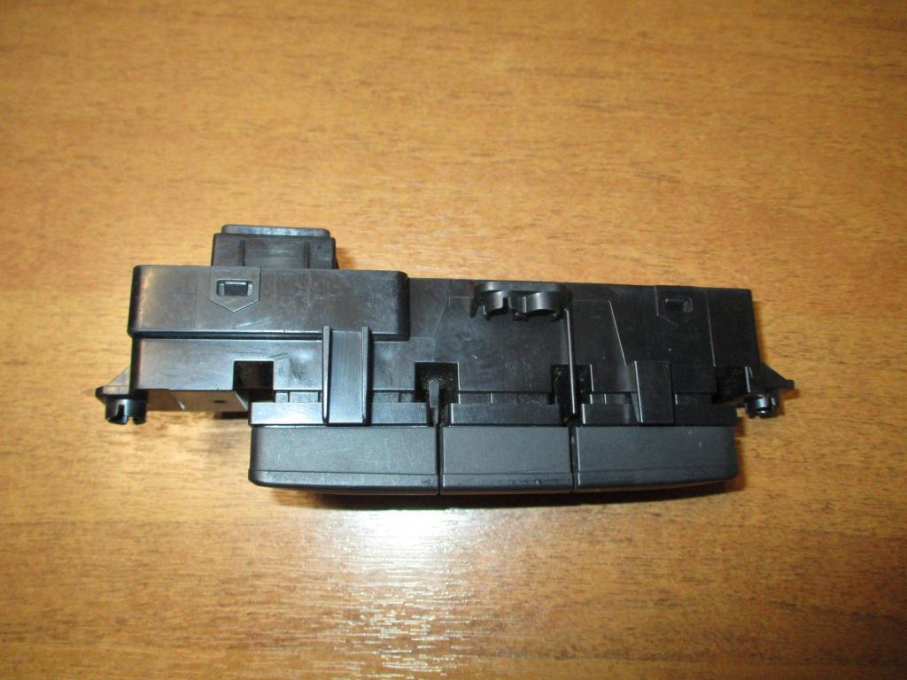 Кнопка обогрева сидений, 2000 рублей, Пермь