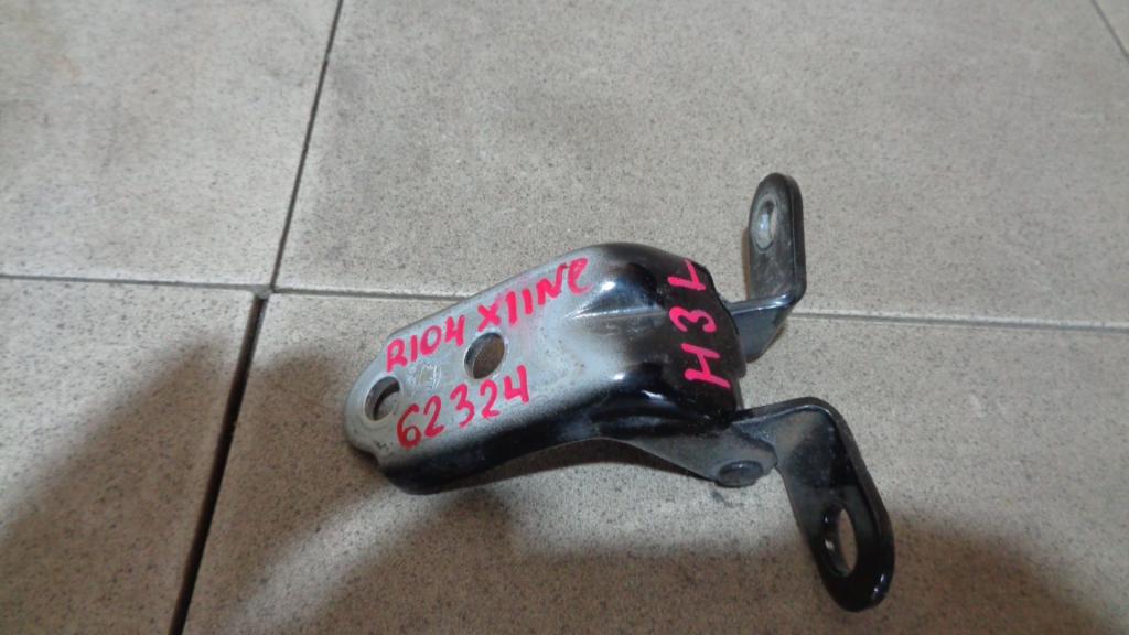 Петля двери задней левой нижняя, 500 рублей, Пермь