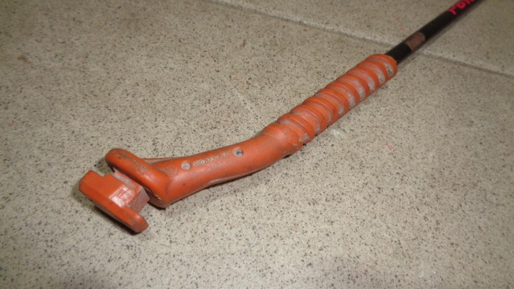 Держатель капота, 500 рублей, Пермь