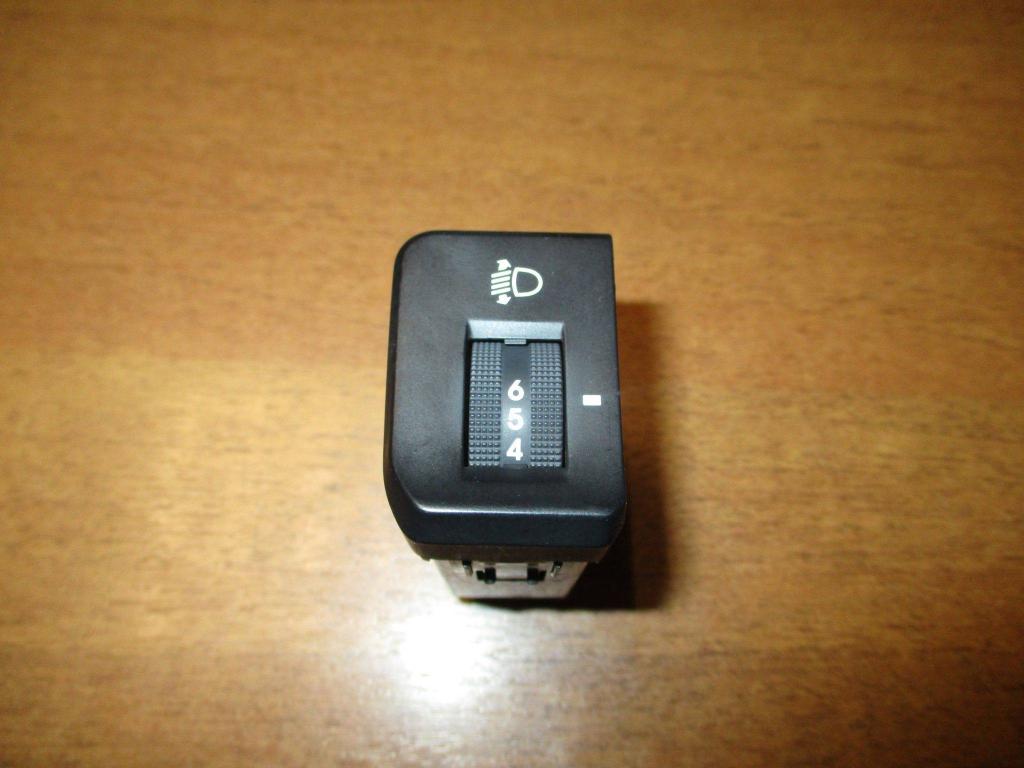 Кнопка корректора фар, 500 рублей, Пермь