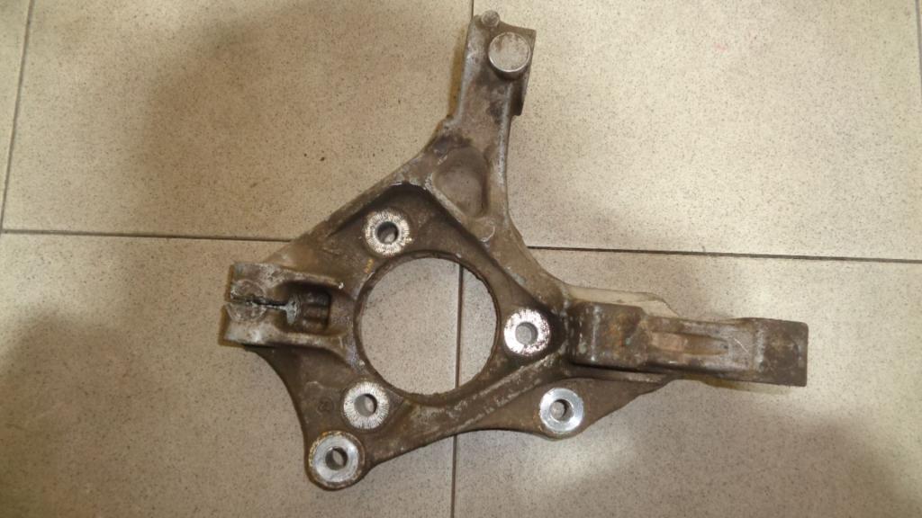 Кулак поворотный передний левый, 2000 рублей, Пермь