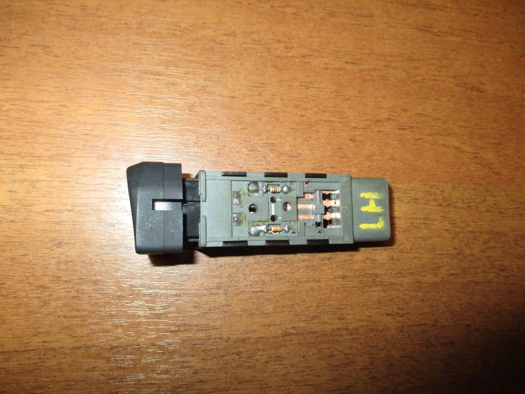 Кнопка обогрева сидений, 500 рублей, Пермь