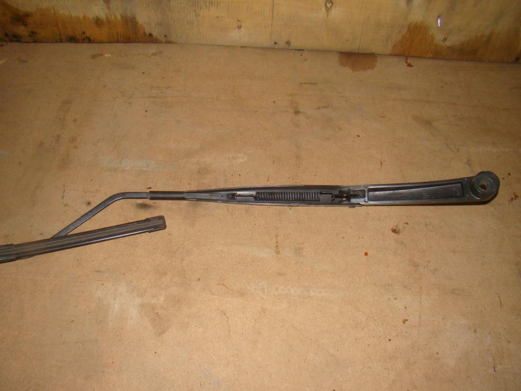 Поводок стеклоочистителя передний правый, 750 рублей, Пермь