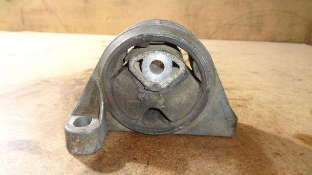 Опора двигателя левая, 2000 рублей, Пермь