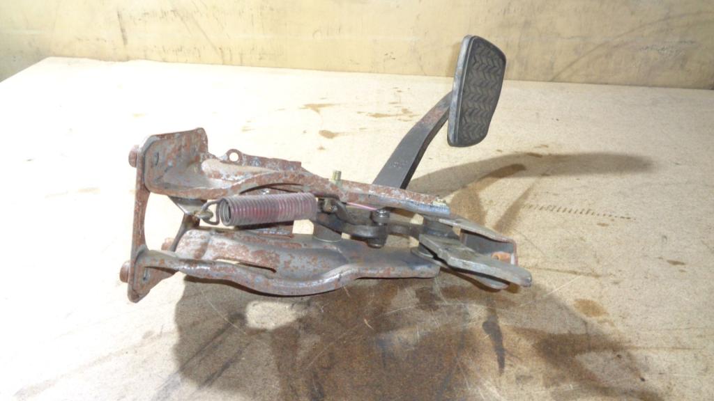 Педаль тормоза, 1000 рублей, Пермь