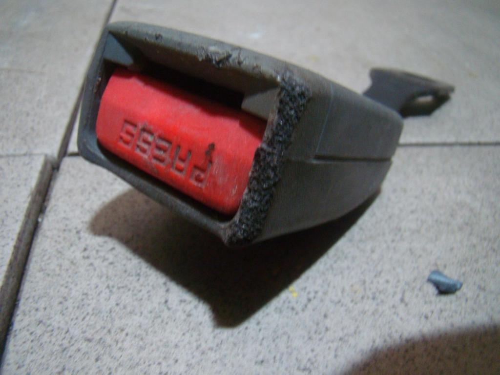 Ответная часть ремня безопасности, 500 рублей, Пермь