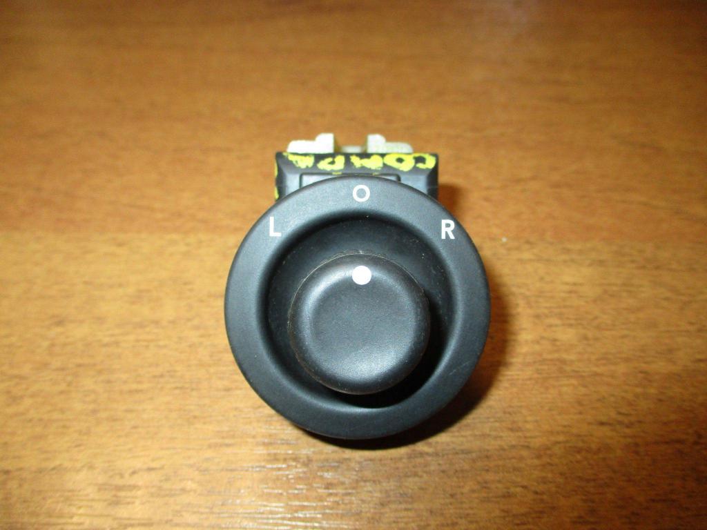 Переключатель регулировки зеркала, 500 рублей, Пермь