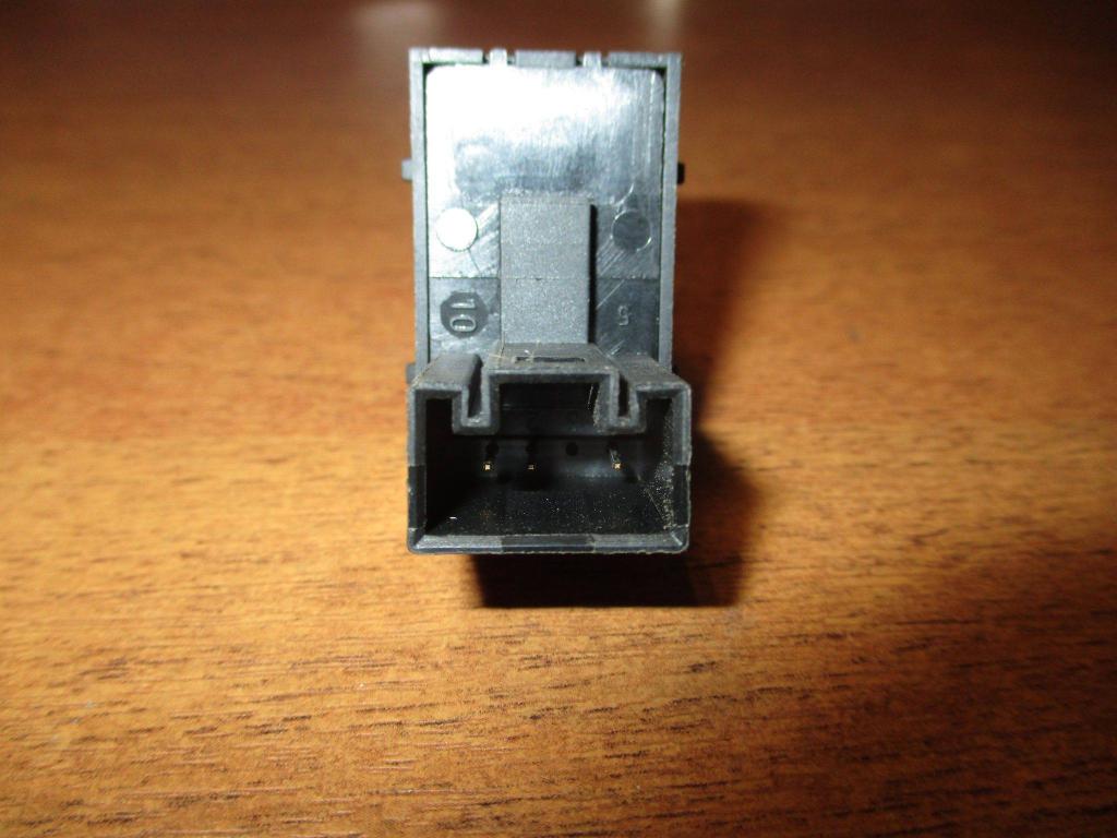 Кнопка открывания лючка бензобака, 500 рублей, Пермь