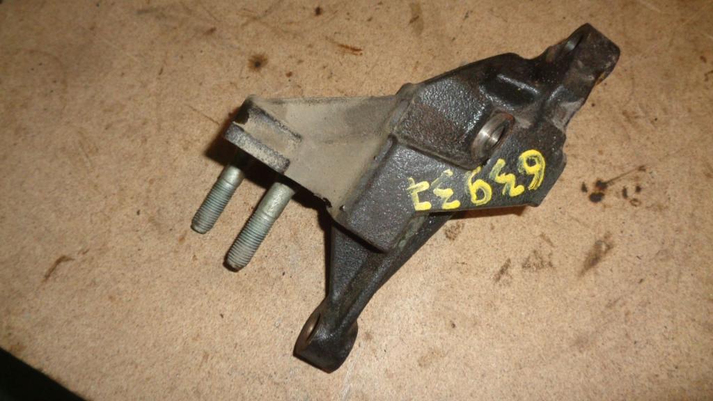 Кронштейн двигателя правый, 800 рублей, Пермь