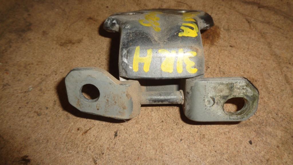 Петля двери задней правой нижняя, 500 рублей, Пермь