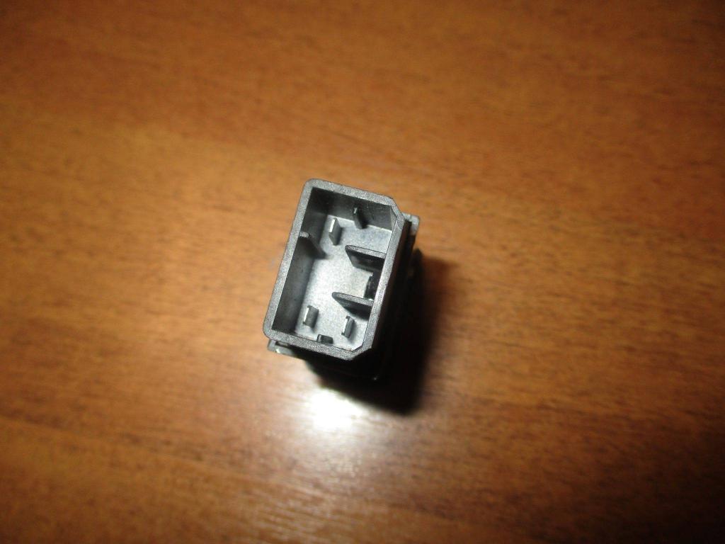 Кнопка стеклоочистителя заднего, 500 рублей, Пермь