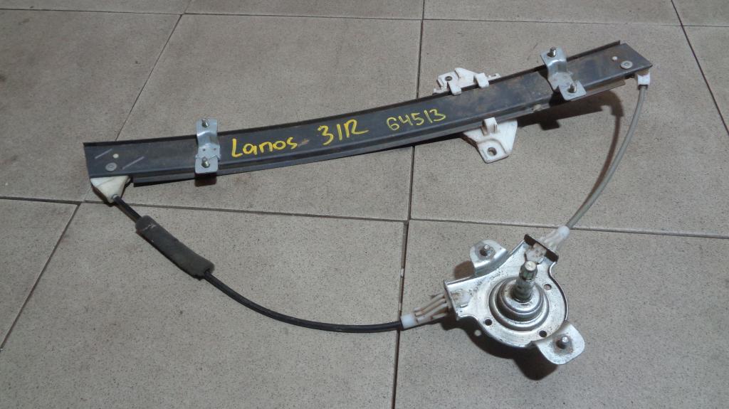 Стеклоподъемник механический задний правый, 500 рублей, Пермь