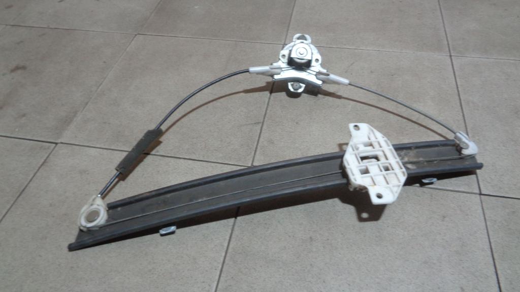 Стеклоподъемник механический задний правый, 500 рублей, Пермь