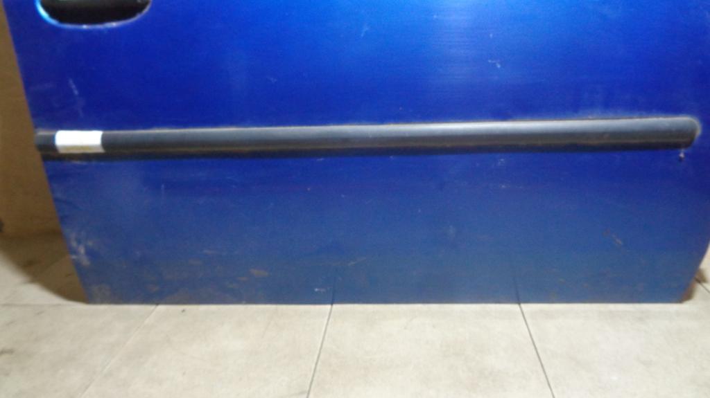 Молдинг передней двери, 500 рублей, Пермь