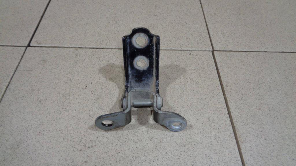 Петля двери задней правой нижняя, 1500 рублей, Пермь