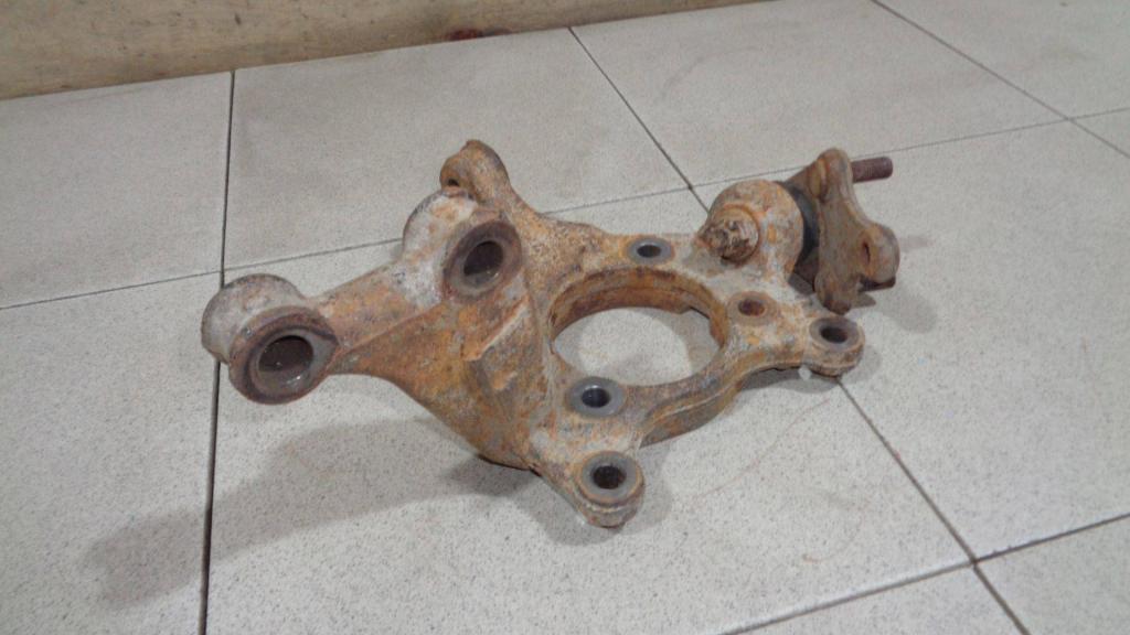 Кулак поворотный передний правый, 2500 рублей, Пермь