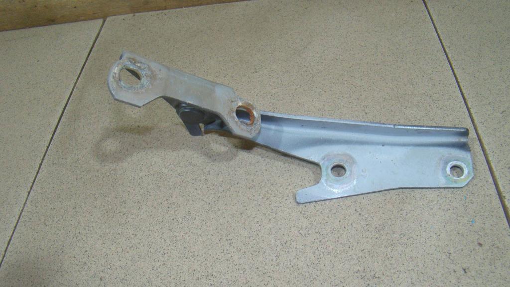 Петля капота левая, 1000 рублей, Пермь