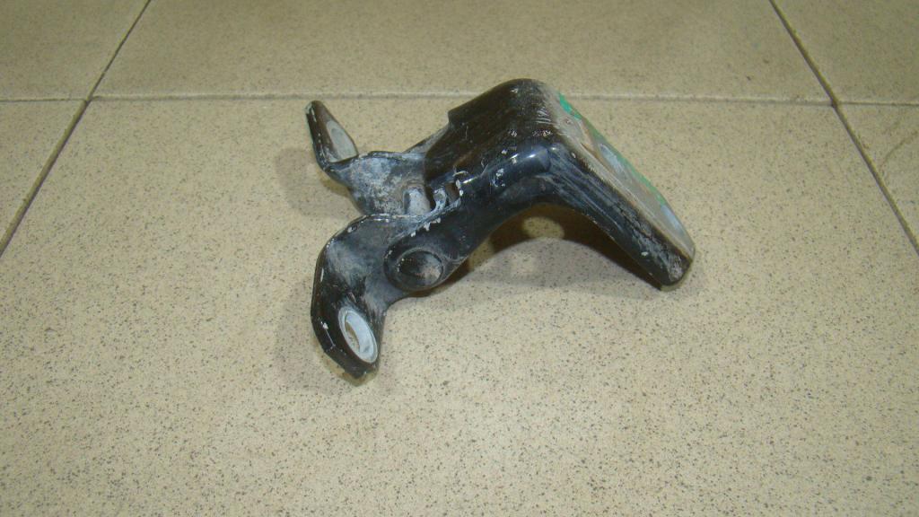 Петля двери задней правой нижняя, 500 рублей, Пермь