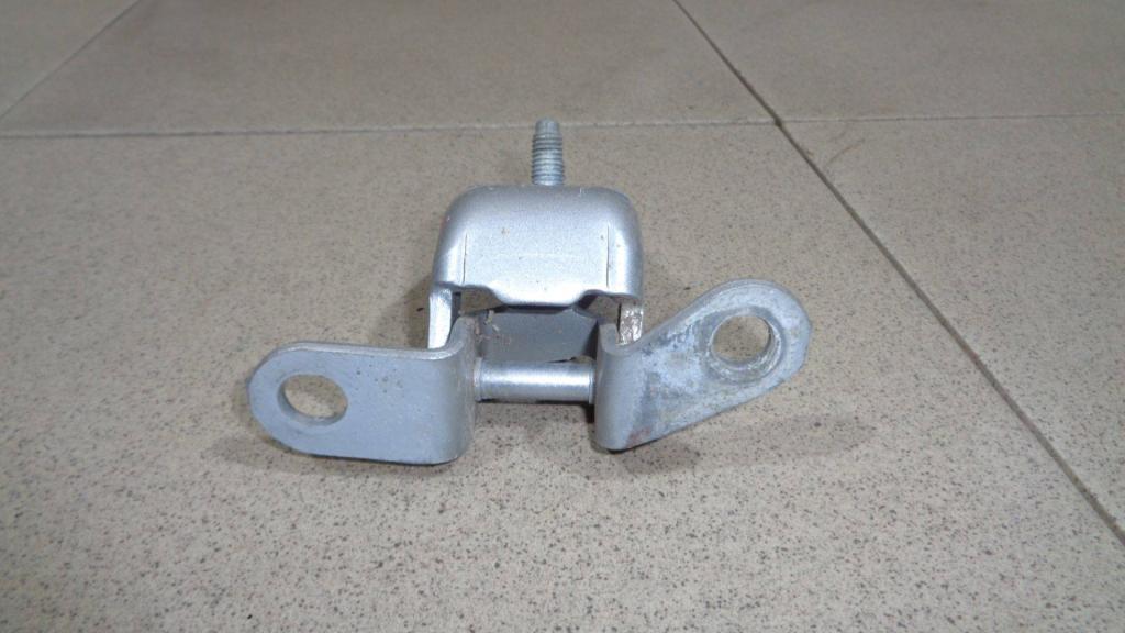 Петля двери задней левой нижняя, 500 рублей, Пермь