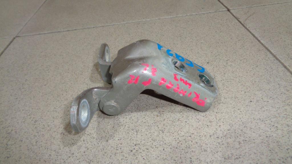 Петля двери задней левой нижняя, 500 рублей, Пермь