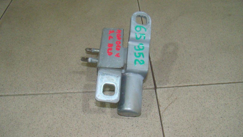 Петля двери задней левой верхняя, 500 рублей, Пермь