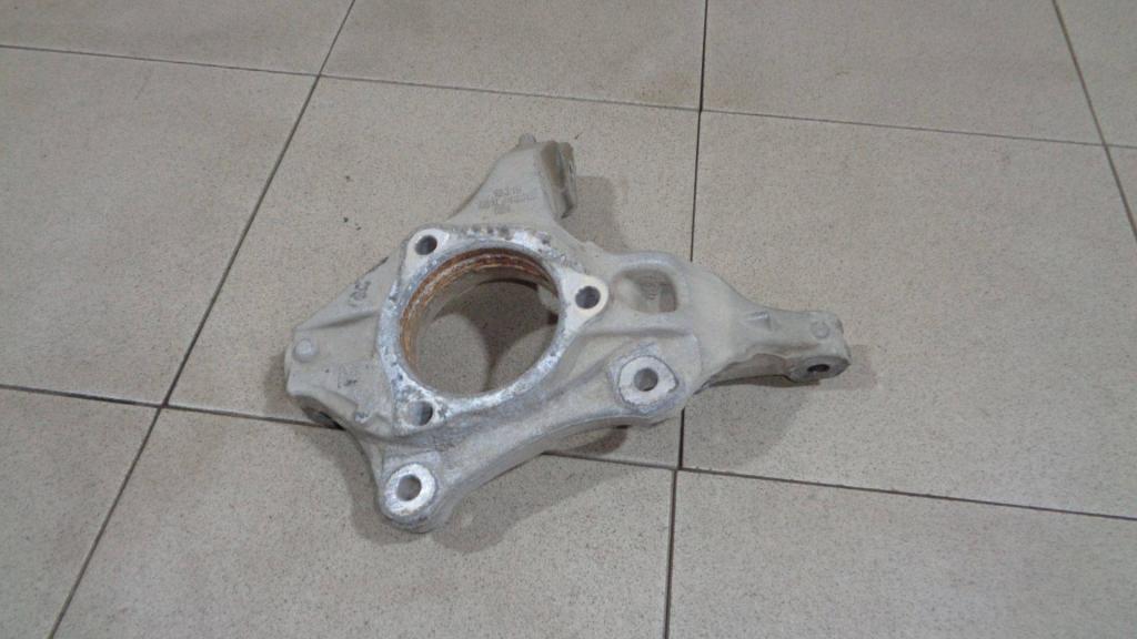 Кулак поворотный передний правый, 2000 рублей, Пермь