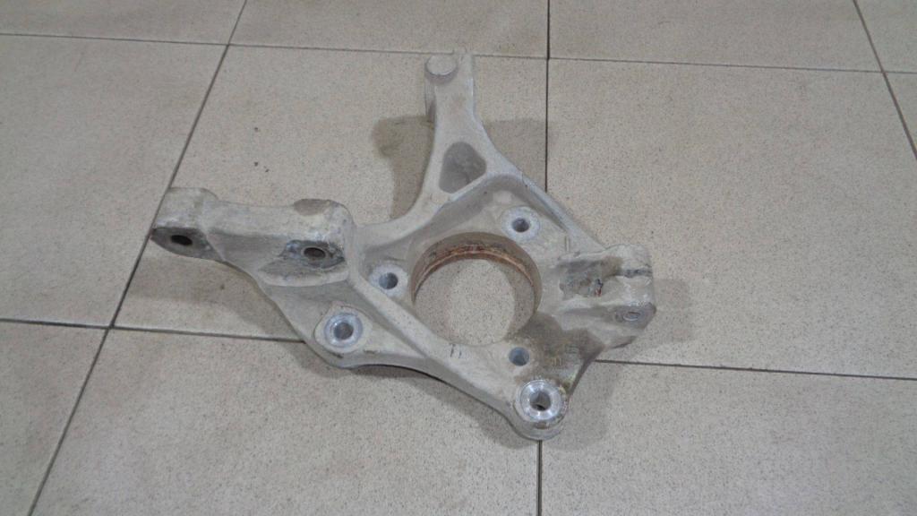 Кулак поворотный передний правый, 2000 рублей, Пермь