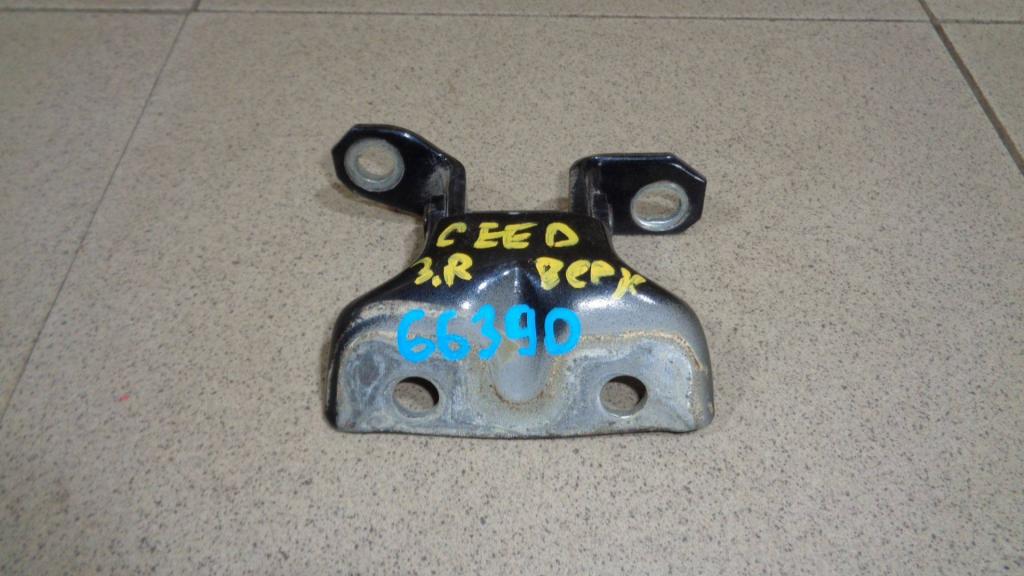 Петля двери задней правой верхняя, 500 рублей, Пермь