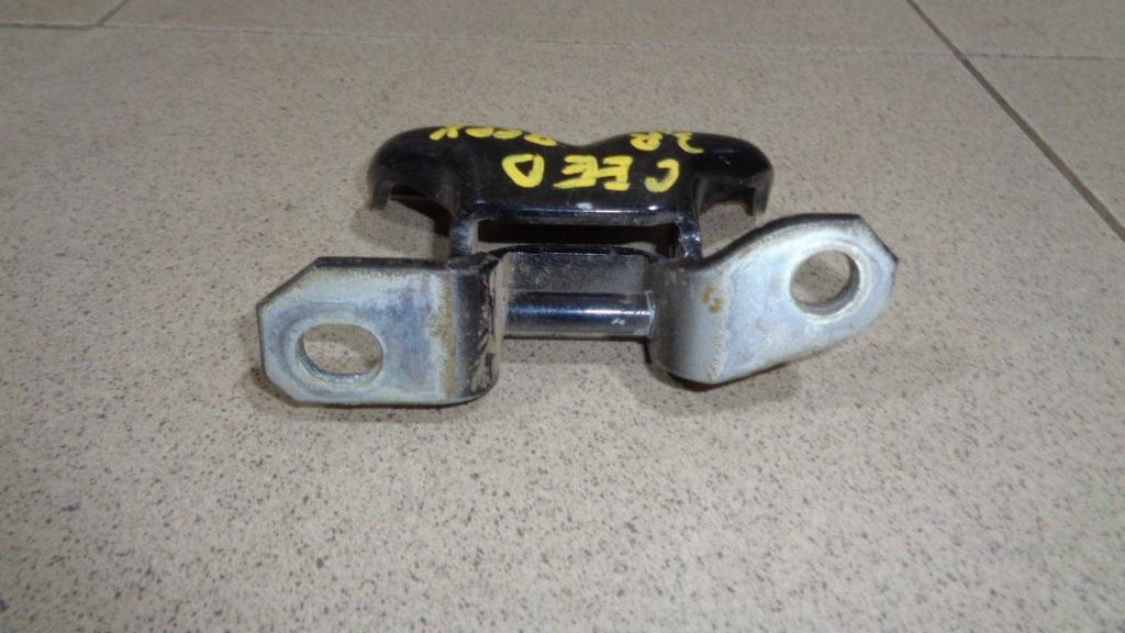 Петля двери задней правой верхняя, 500 рублей, Пермь