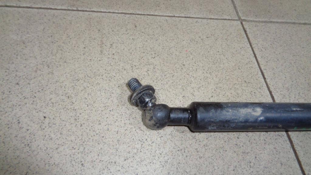 Амортизатор капота, 500 рублей, Пермь