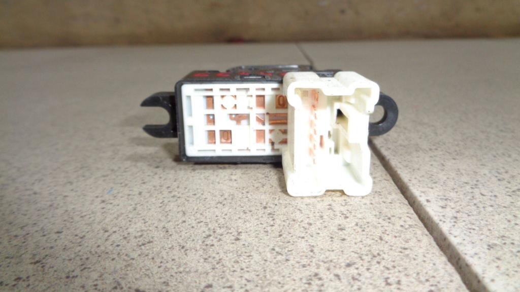 Кнопка стеклоподъемника, 500 рублей, Пермь