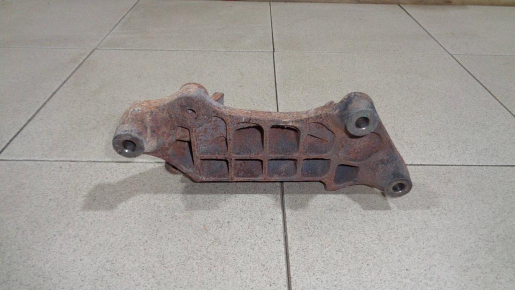 Кронштейн двигателя правый, 1000 рублей, Пермь