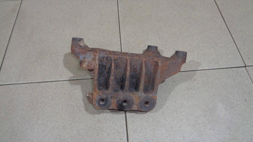 Кронштейн двигателя правый, 1000 рублей, Пермь