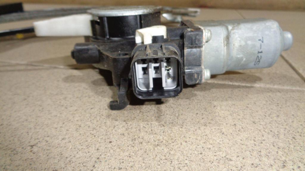 Стеклоподъемник задний правый, 1000 рублей, Пермь