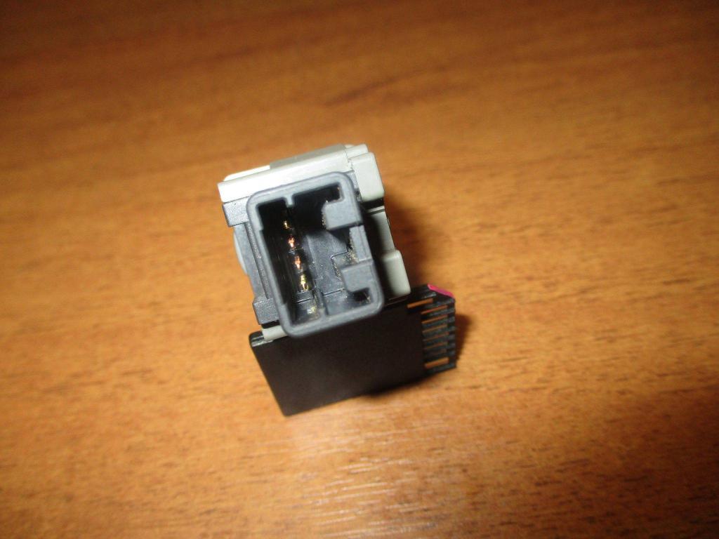 Кнопка антипробуксовочной системы, 500 рублей, Пермь