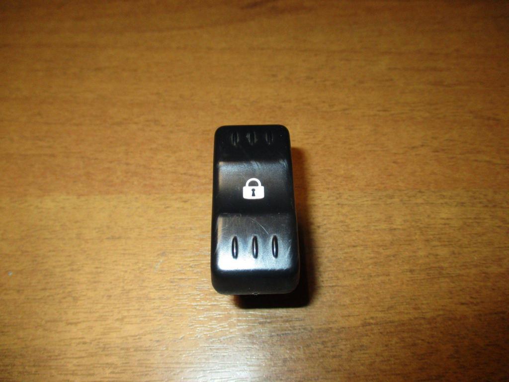 Кнопка центрального замка, 500 рублей, Пермь