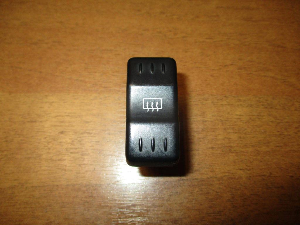 Кнопка обогрева заднего стекла, 500 рублей, Пермь