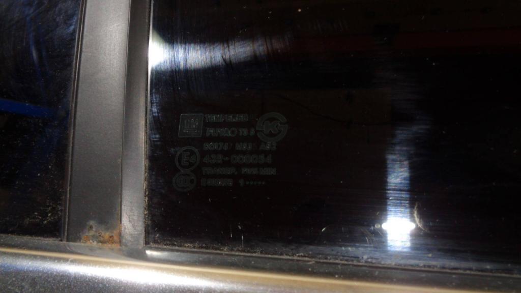 Стекло двери задней правой, 1000 рублей, Пермь