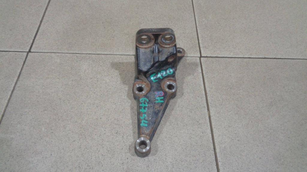 Кронштейн двигателя правый, 800 рублей, Пермь