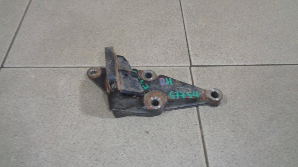 Кронштейн двигателя правый, 800 рублей, Пермь