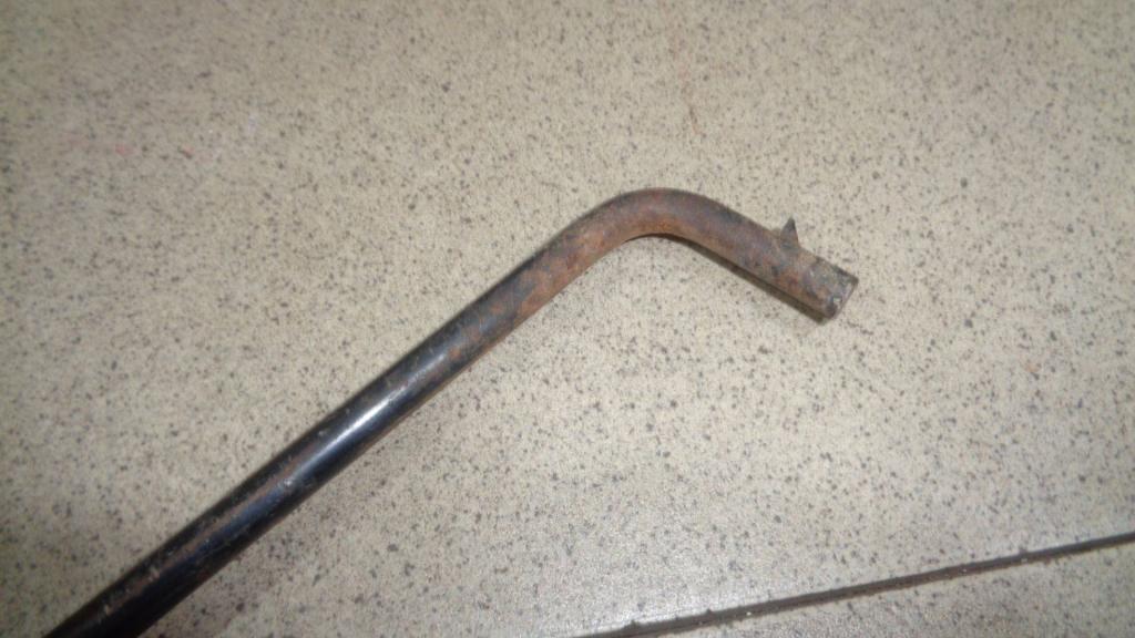 Держатель капота, 500 рублей, Пермь