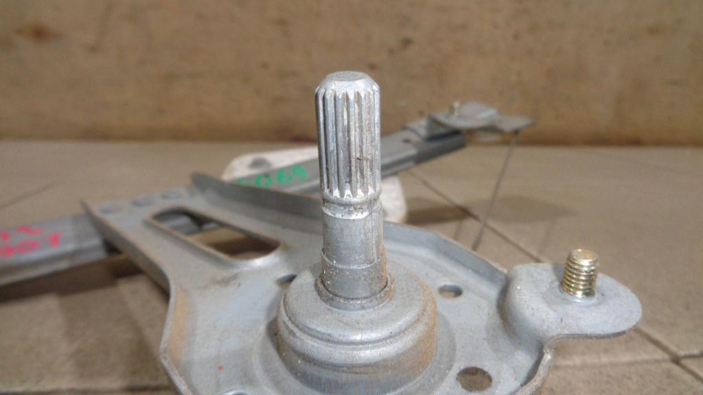 Стеклоподъемник механический задний левый, 500 рублей, Пермь