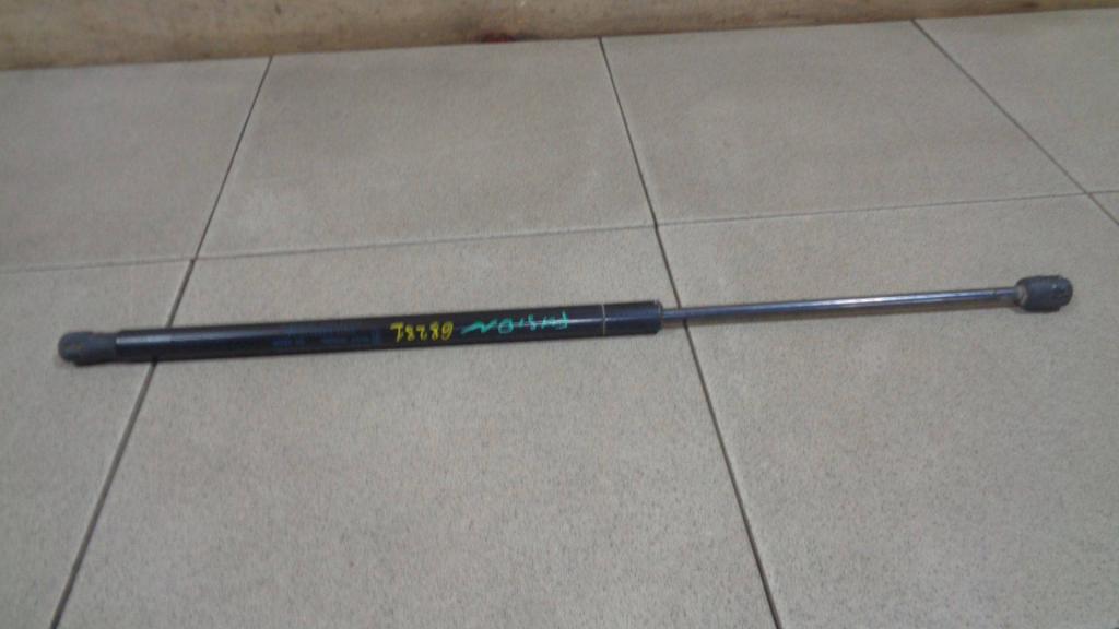 Амортизатор двери багажника, 500 рублей, Пермь