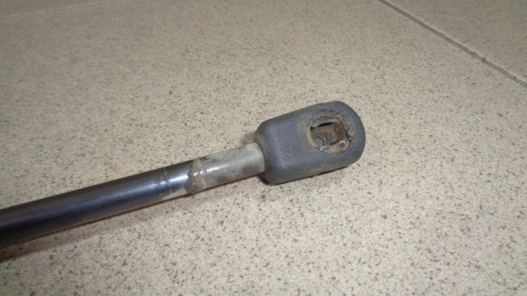 Амортизатор двери багажника, 500 рублей, Пермь