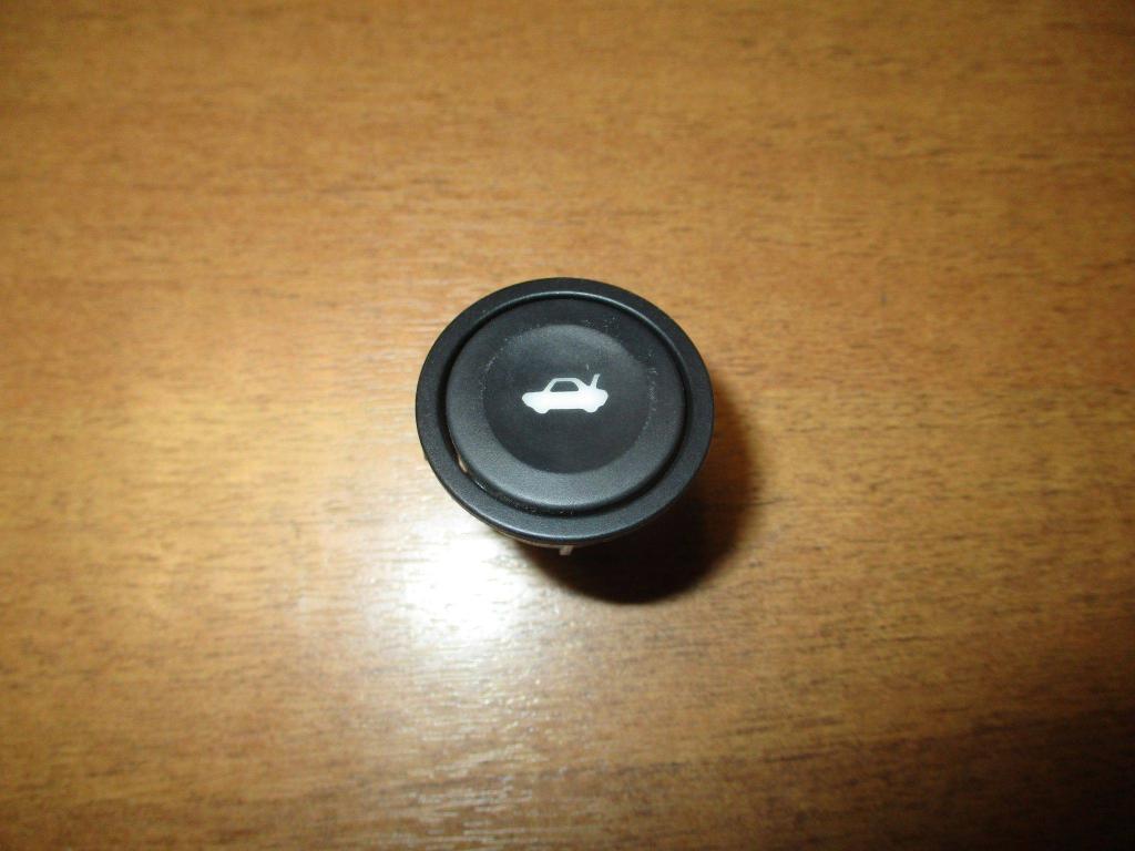 Кнопка открывания багажника, 500 рублей, Пермь