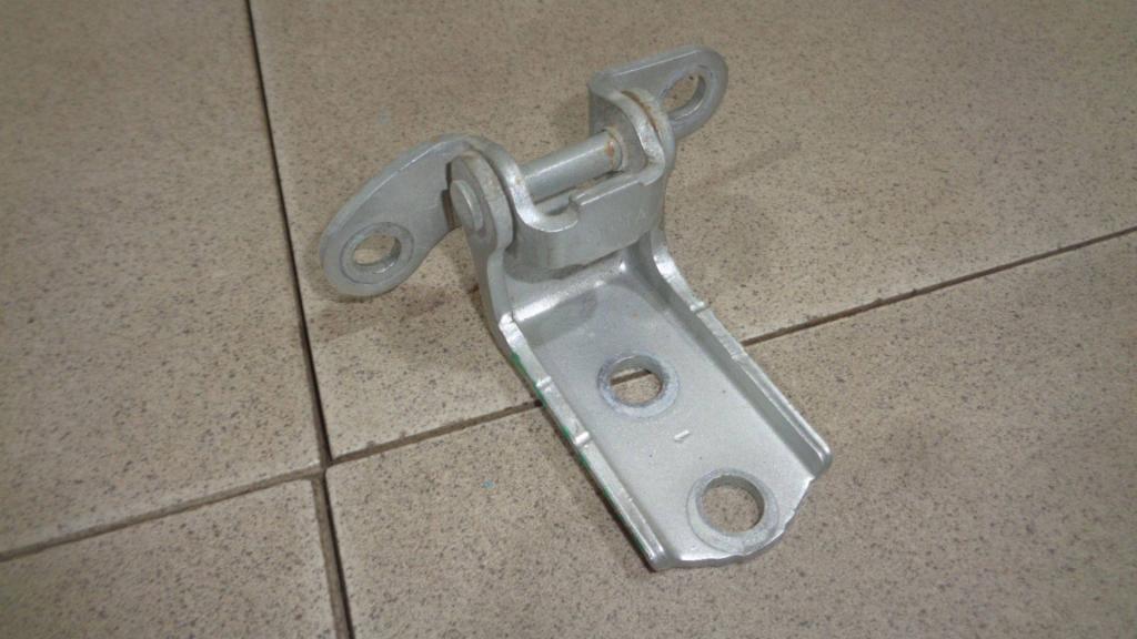 Петля двери задней правой нижняя, 500 рублей, Пермь