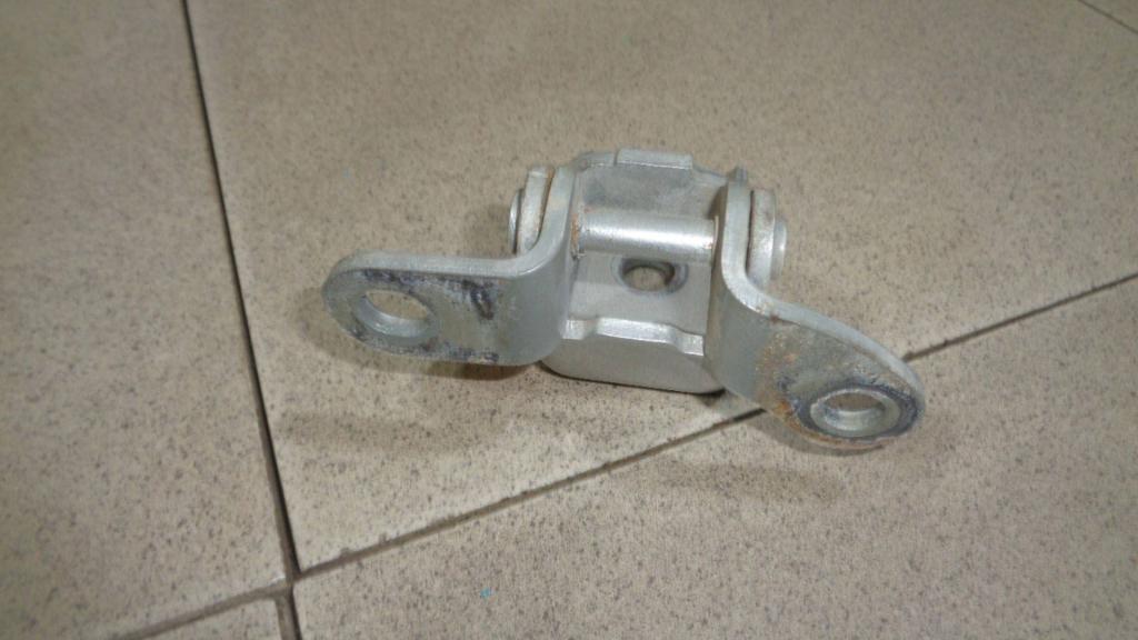 Петля двери задней правой нижняя, 500 рублей, Пермь