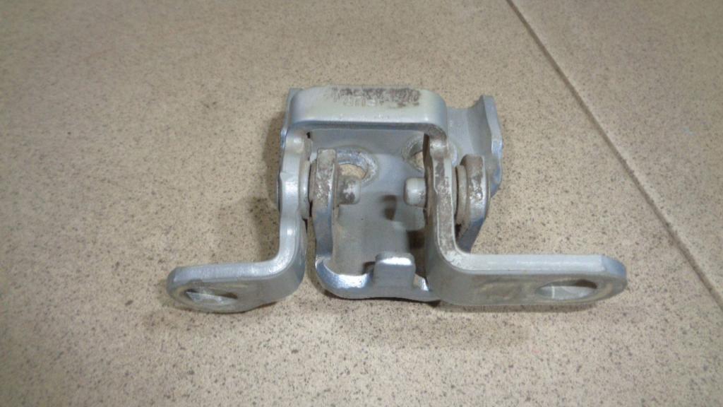 Петля двери передней правой верхняя, 500 рублей, Пермь