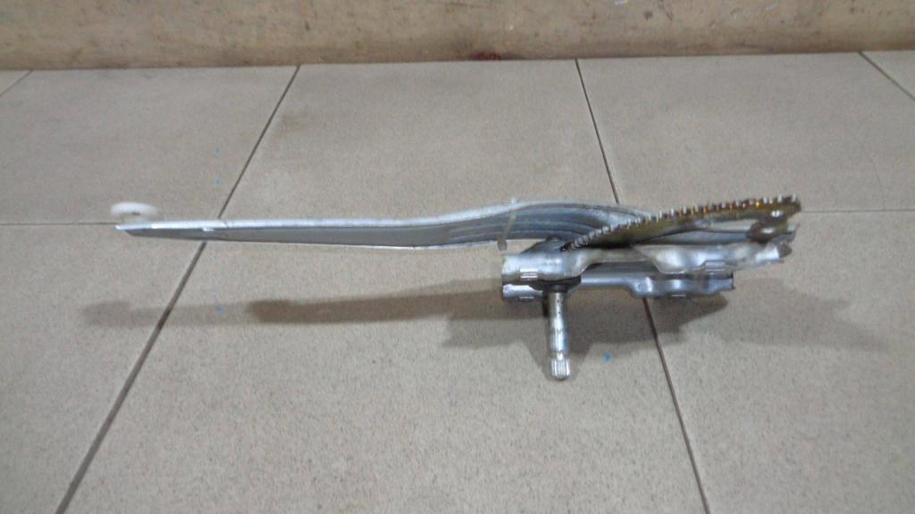 Стеклоподъемник механический задний правый, 500 рублей, Пермь