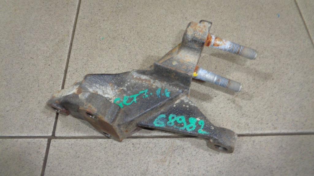 Кронштейн двигателя правый, 800 рублей, Пермь